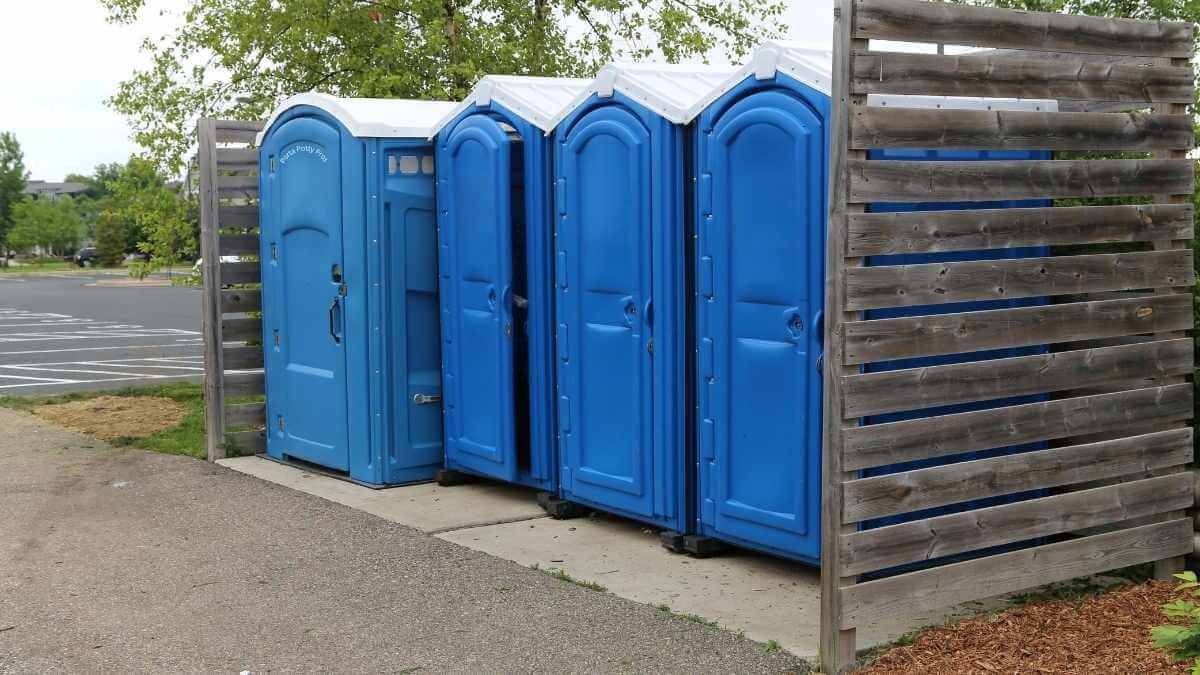 Porta Potty Rental Pros - Quality Portable Restroom Services in Saratoga, IN, 47382